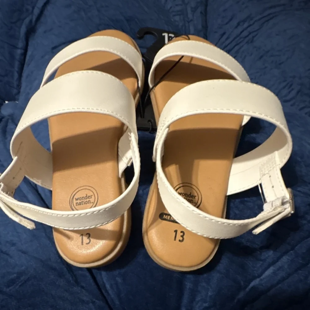 Wonder Nation Girls White Memory Foam Buckle Sandals Flat Heel Size 13